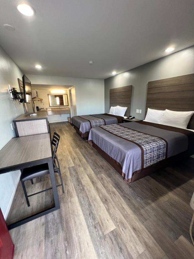 Continental Inn And Suites Nacogdoches Tx Sfa University Downtown מראה חיצוני תמונה