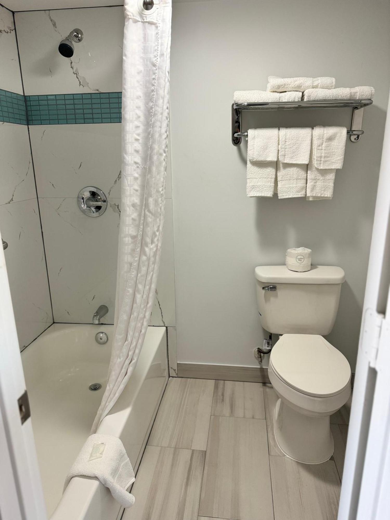 Continental Inn And Suites Nacogdoches Tx Sfa University Downtown מראה חיצוני תמונה