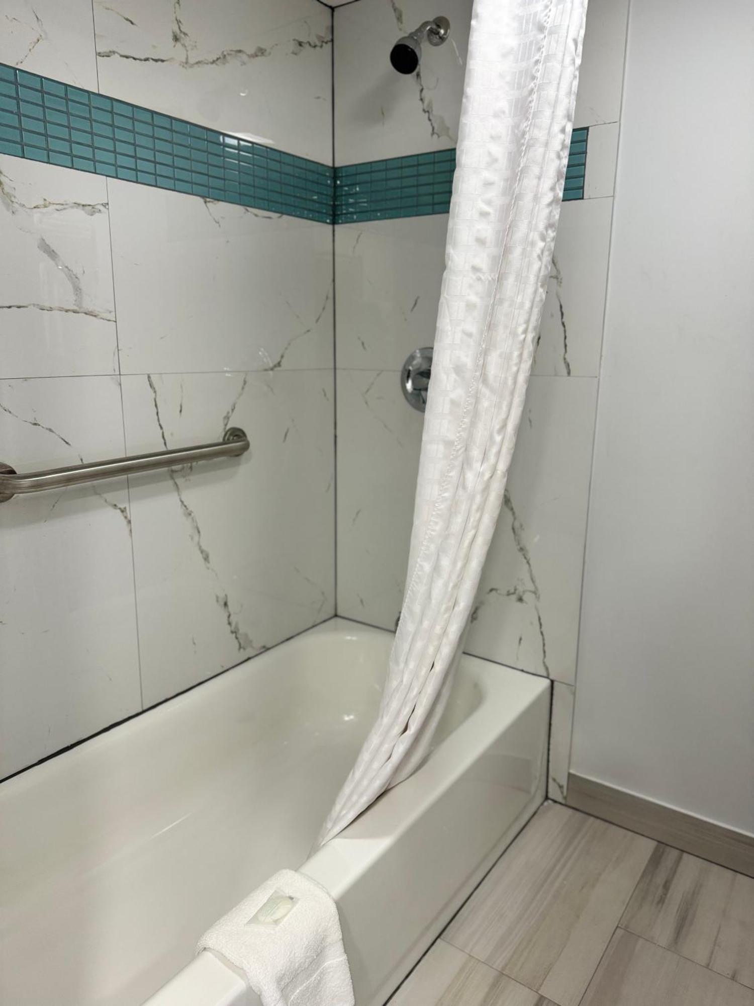 Continental Inn And Suites Nacogdoches Tx Sfa University Downtown מראה חיצוני תמונה