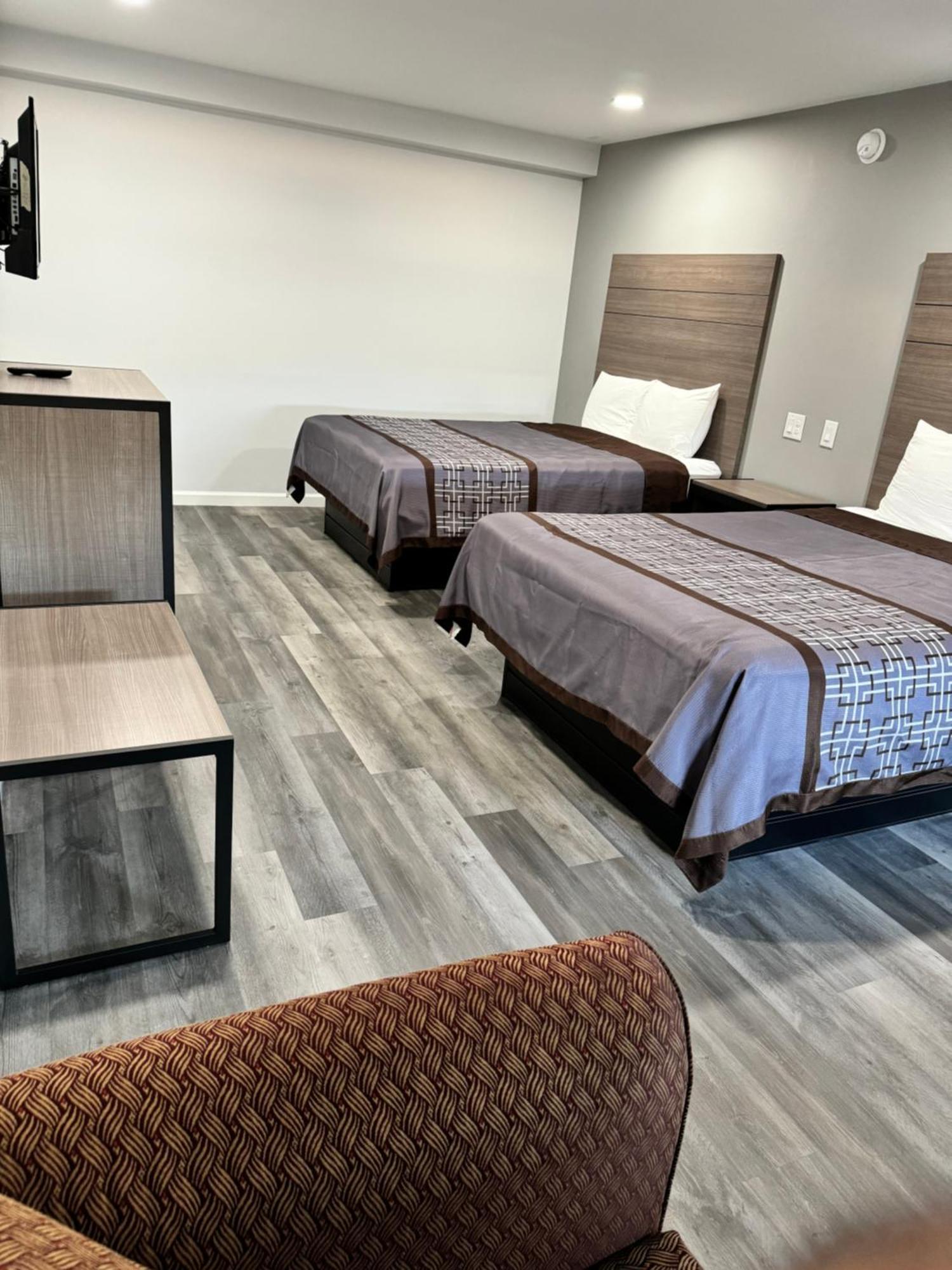 Continental Inn And Suites Nacogdoches Tx Sfa University Downtown מראה חיצוני תמונה