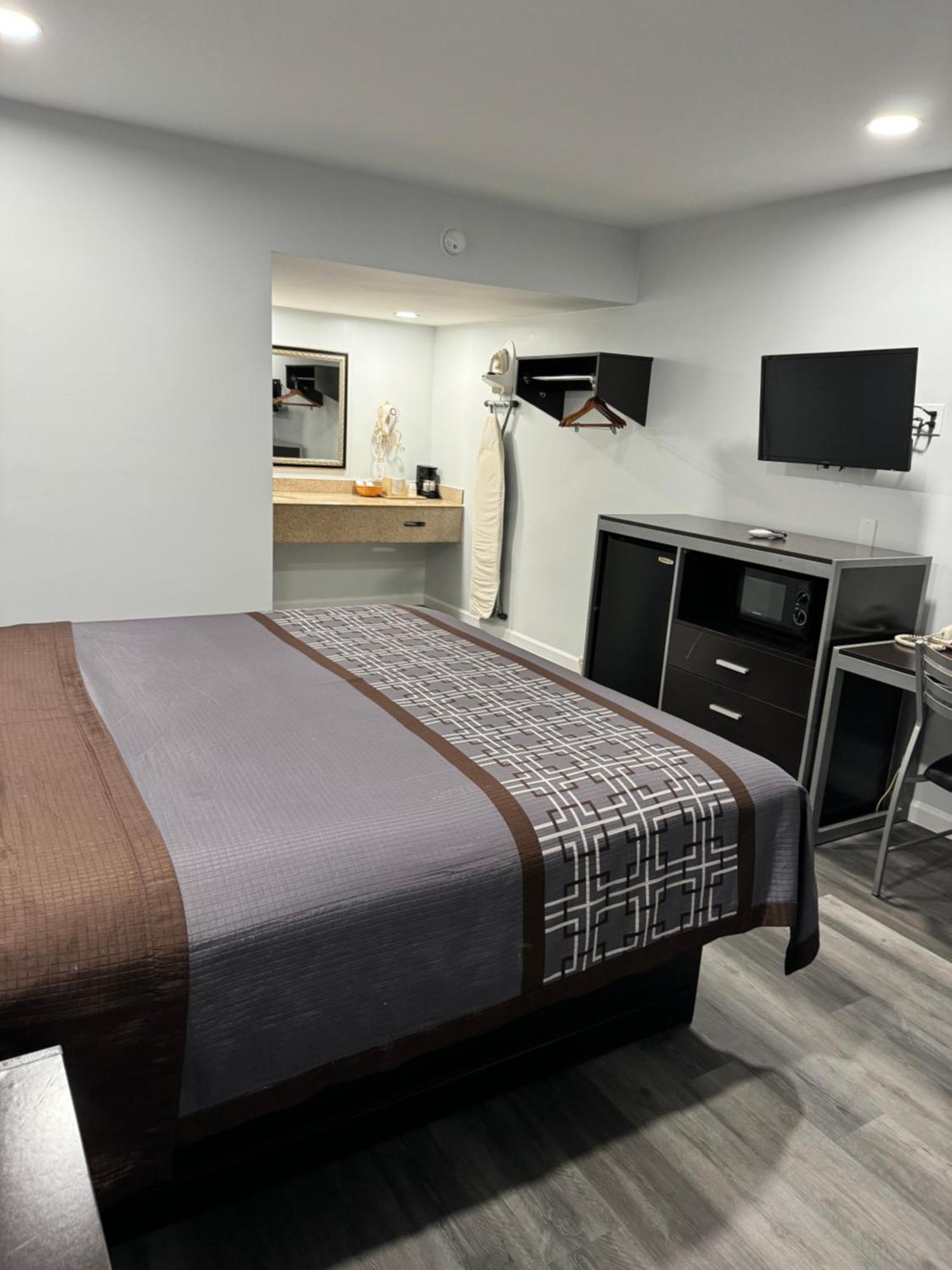 Continental Inn And Suites Nacogdoches Tx Sfa University Downtown מראה חיצוני תמונה