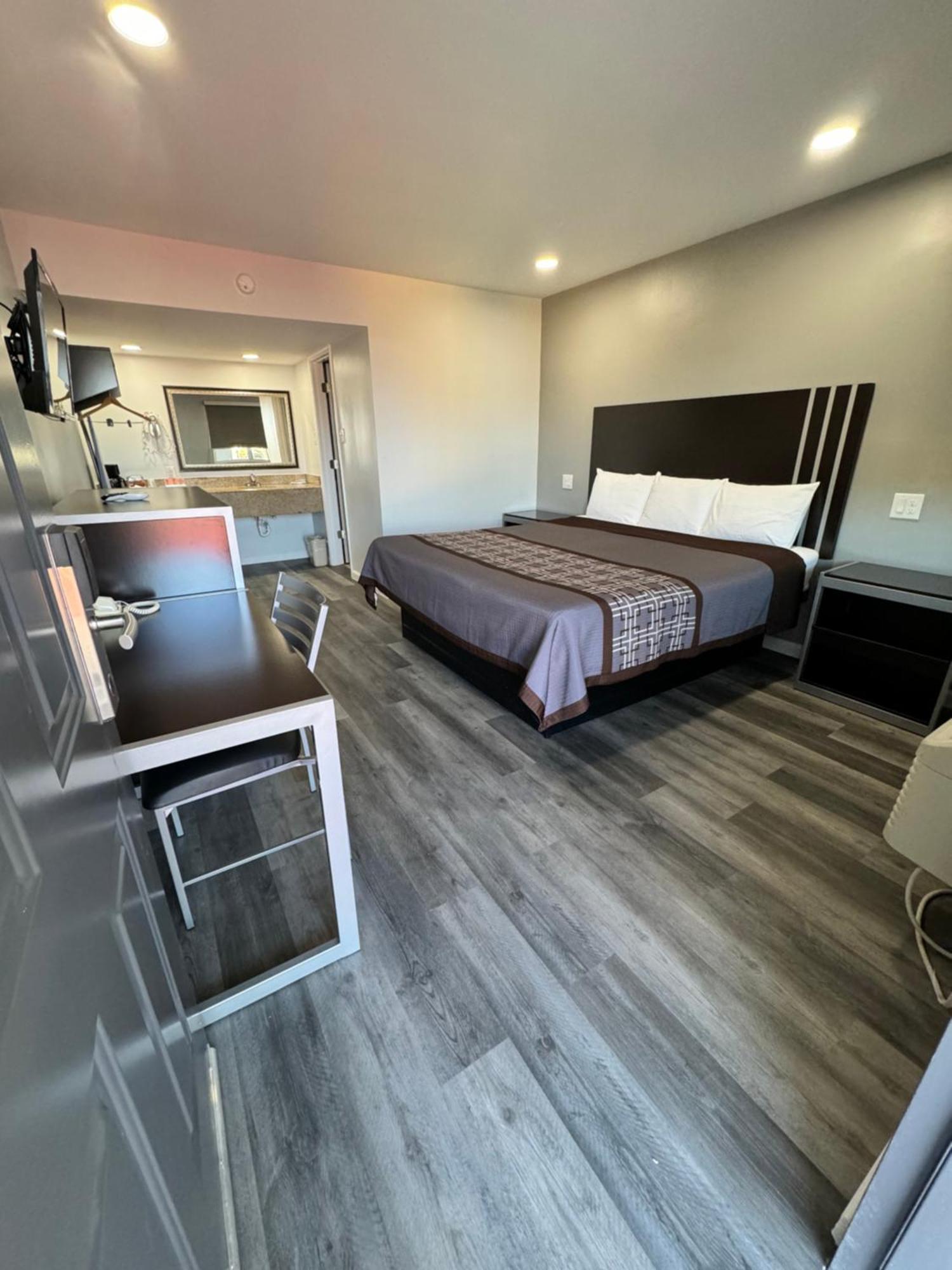 Continental Inn And Suites Nacogdoches Tx Sfa University Downtown מראה חיצוני תמונה