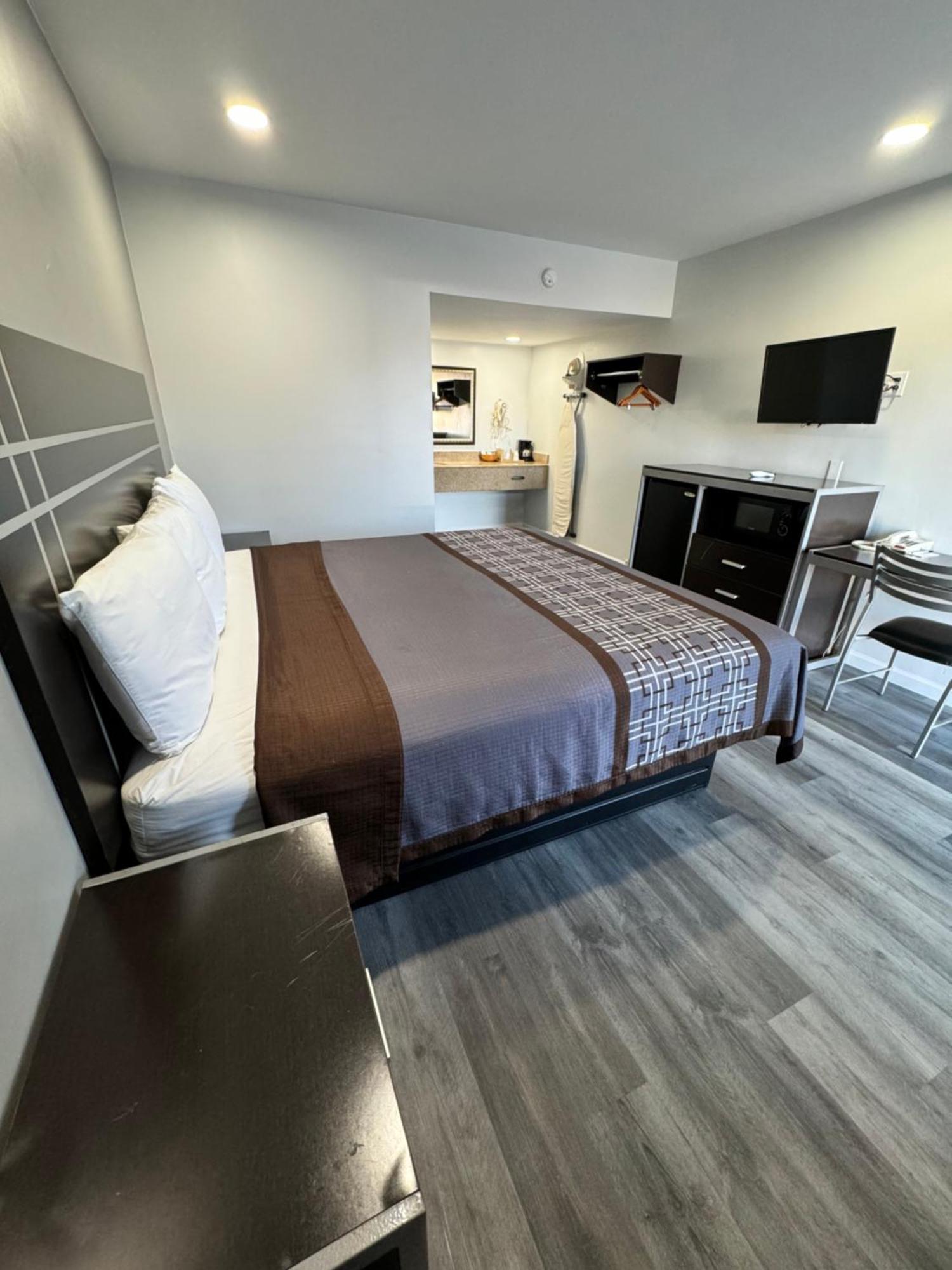 Continental Inn And Suites Nacogdoches Tx Sfa University Downtown מראה חיצוני תמונה