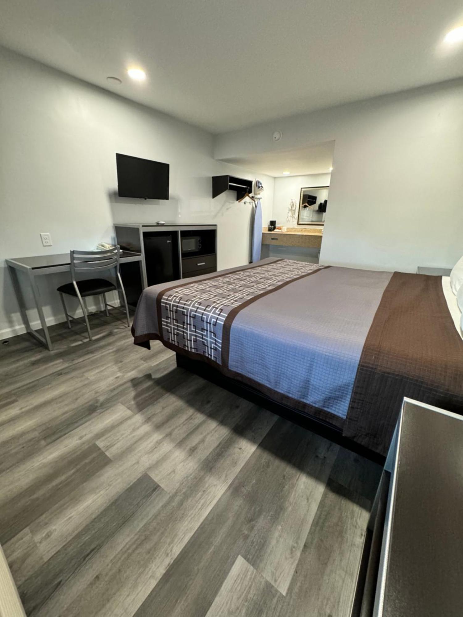 Continental Inn And Suites Nacogdoches Tx Sfa University Downtown מראה חיצוני תמונה
