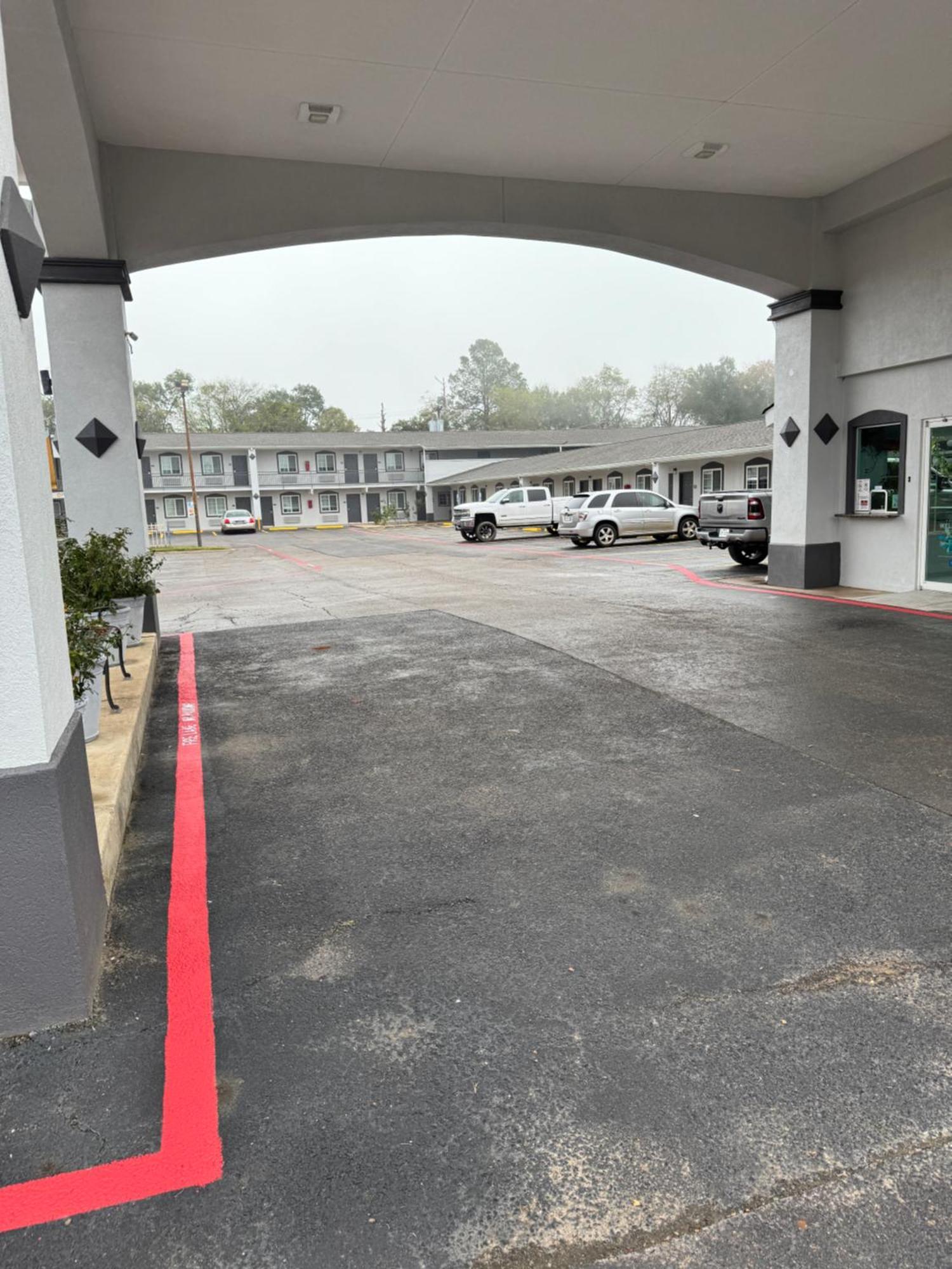 Continental Inn And Suites Nacogdoches Tx Sfa University Downtown מראה חיצוני תמונה