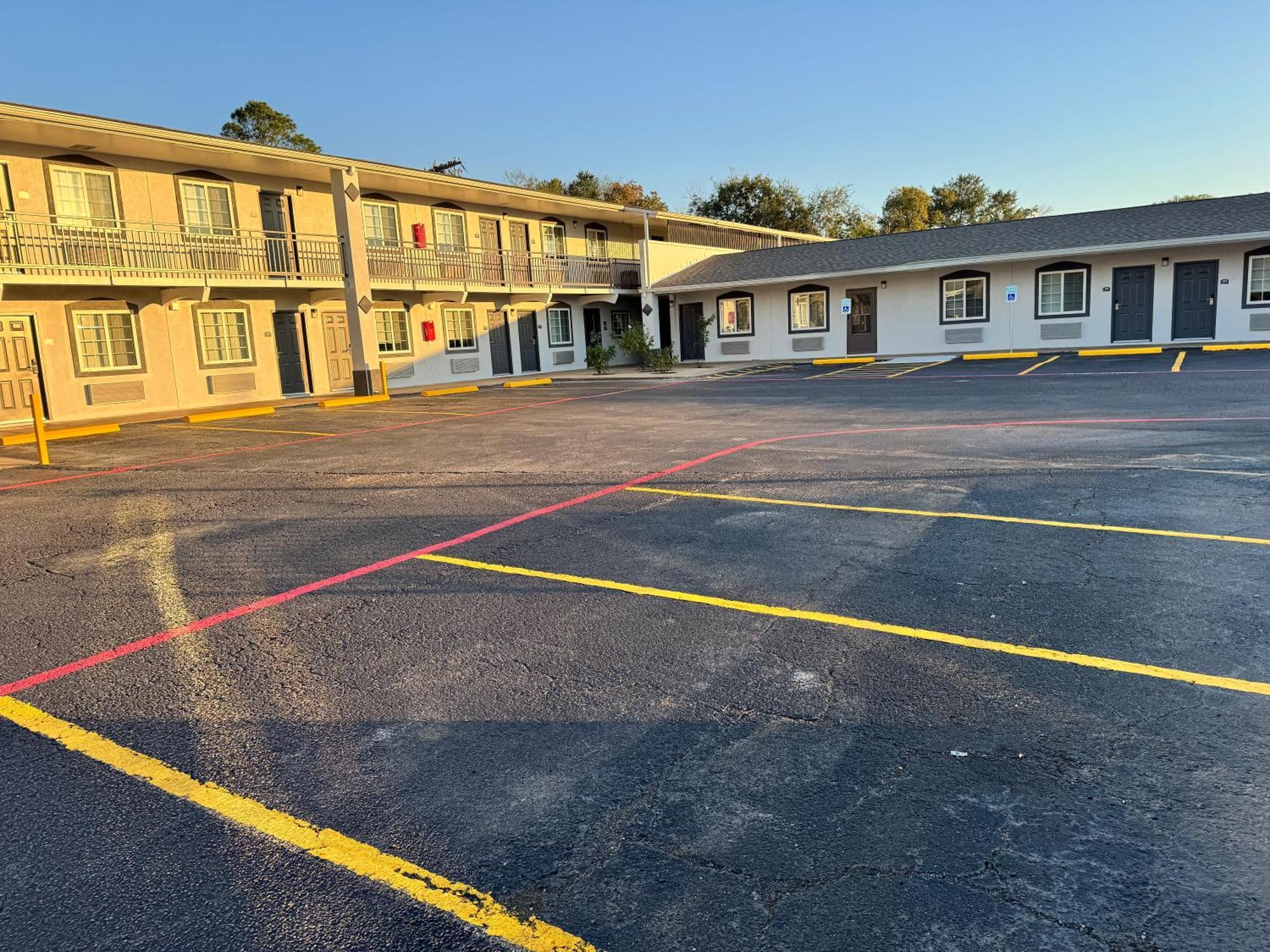 Continental Inn And Suites Nacogdoches Tx Sfa University Downtown מראה חיצוני תמונה